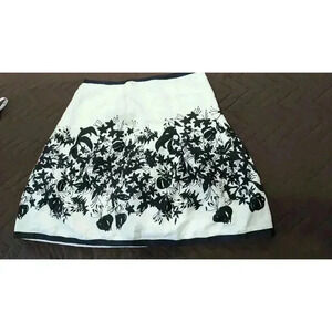 Women's white linen w/black floral pattern by Ann Taylor Lift size 14 NWT